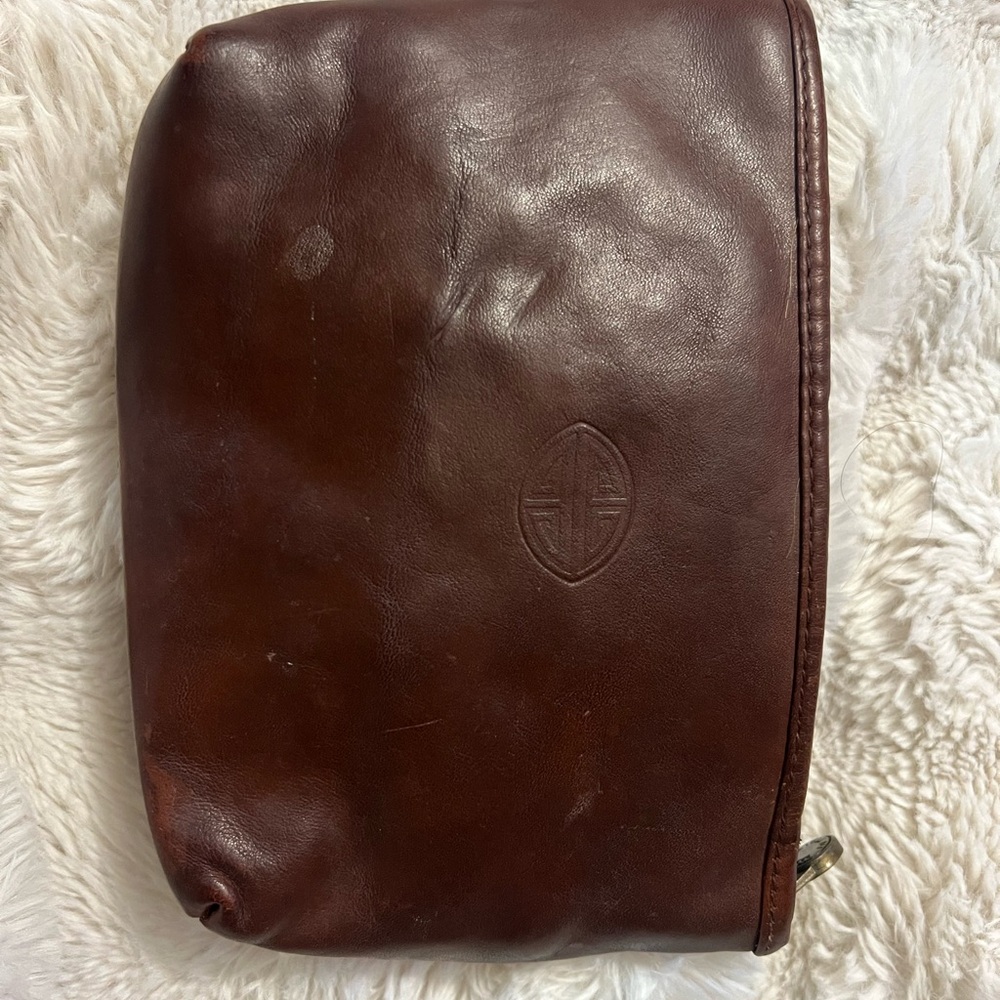 PELLATERI Elegant Brown Leather Toiletry Bag